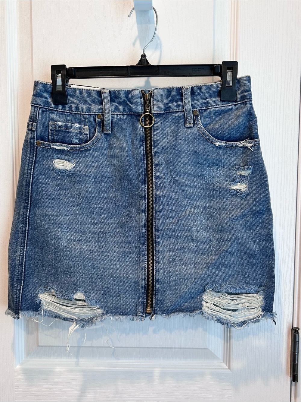 American Bazi NWT Denim Exposed O Ring Zipper Distressed Raw Hem Sz. Small Skirt